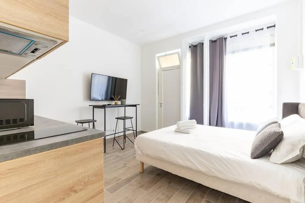 Apartment Ballu Place De Clichy Cosy *